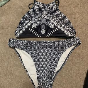 cupshe bikini set halter neck size small top and bottom